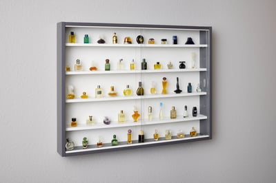 Vitrine Collecty | 80 x 9,5 x 60 cm | Spaanplaathout | Kleuren: Grijs en Wit