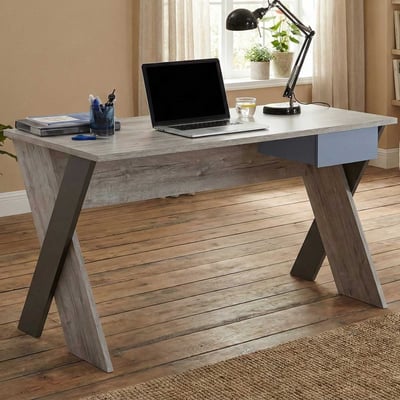 Bureau Nano 135 cm met X-poten