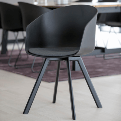 Eetkamerstoel Moon: Stof Spy Grey, Zwart Staal
