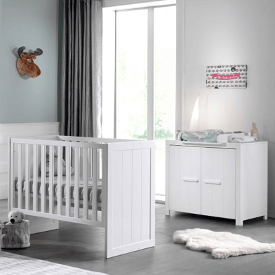 Babykamer Erik: babybed 60x120cm, commode, luierplank - wit Babykamer Erik: babybed 60x120cm, commode, luierplank - wit
