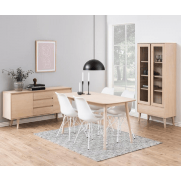Eetkamer Nalini: eettafel, dressoir, vitrinekast - licht eikfineer