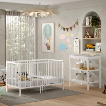Peuterkamer Dino: peuterbed 70x140cm en verzorgingstafel - wit dennenhout