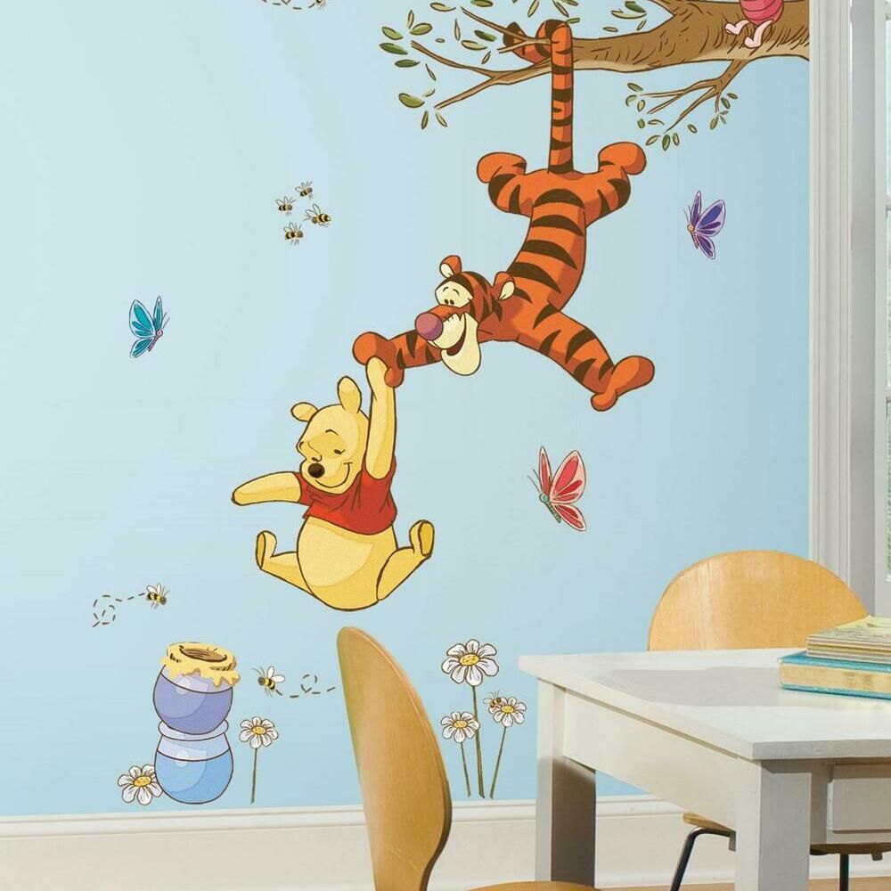 Sticker mural XL Winnie the Pooh Swinging for Honey - RoomMates