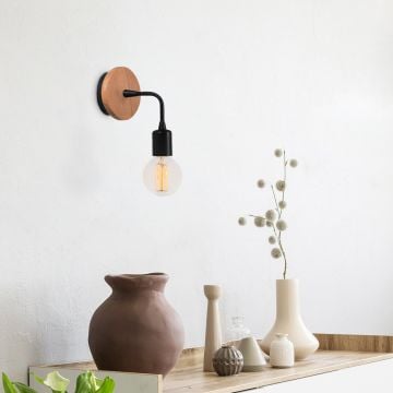 Strakke en stijlvolle wandlamp | Modern decor | Metalen behuizing | Zwart